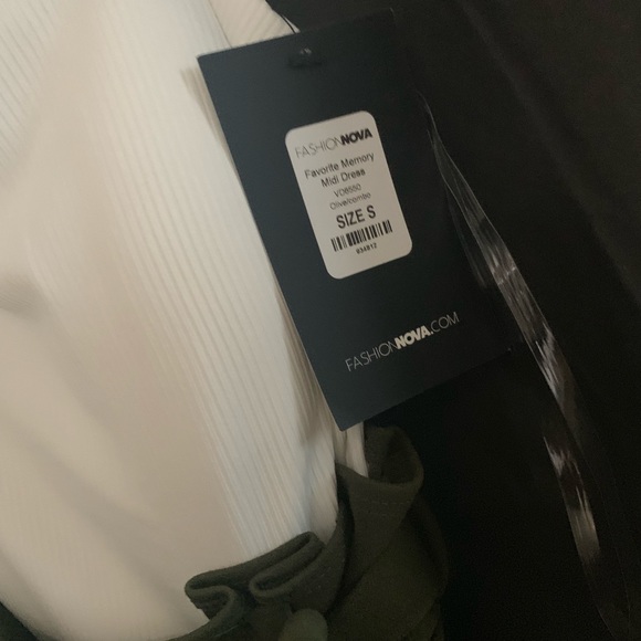 Fashion Nova! Favorite memory midi dress - Picture 2 of 5